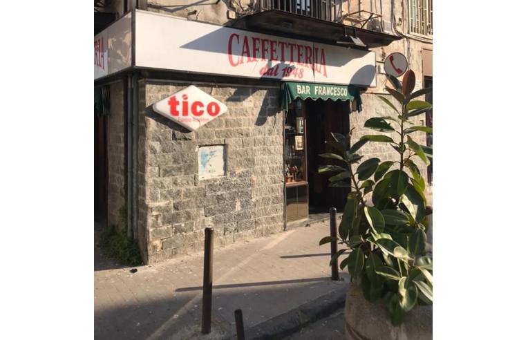 negozio in vendita a Napoli in zona Vicaria