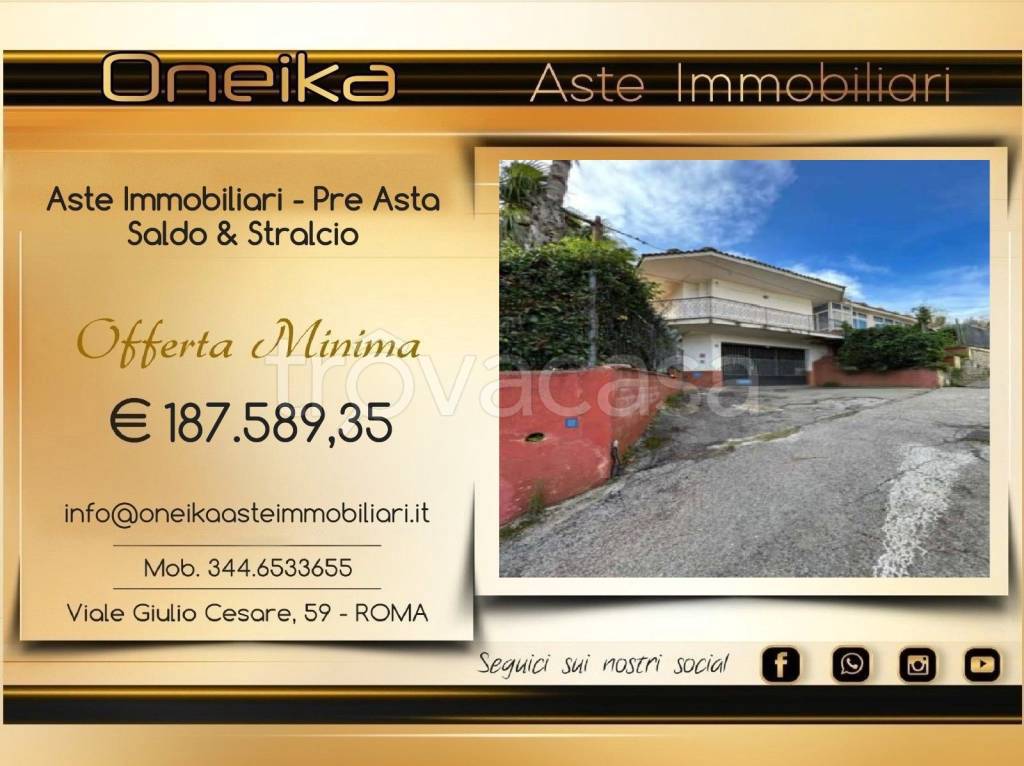 casa indipendente in vendita a Napoli in zona Fuorigrotta