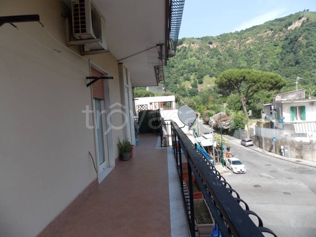 appartamento in vendita a Napoli in zona Pendino / San Giuseppe