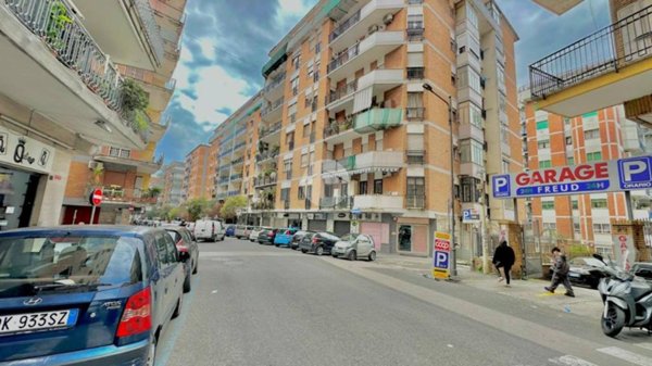appartamento in vendita a Napoli