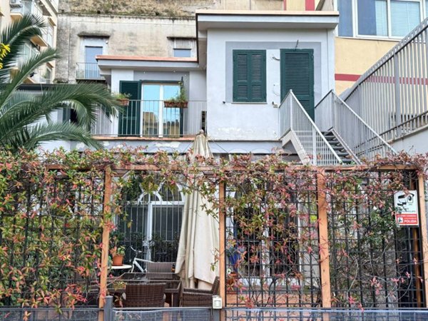 appartamento in vendita a Napoli