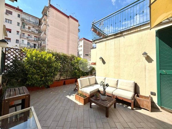 appartamento in vendita a Napoli in zona Stella