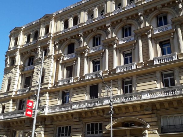 appartamento in vendita a Napoli in zona Pendino / San Giuseppe