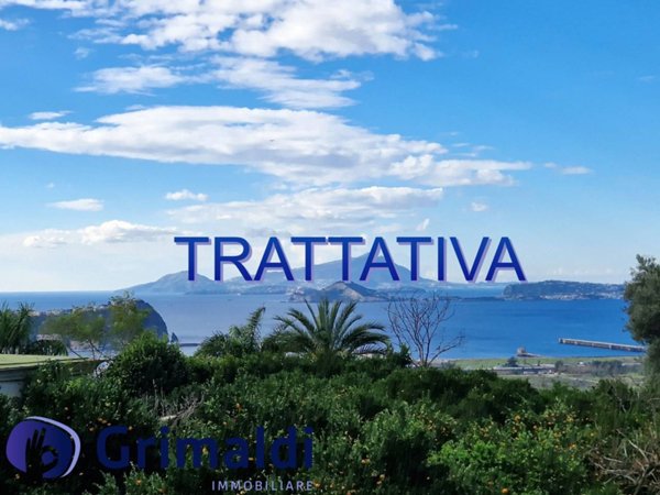 appartamento in vendita a Napoli in zona Posillipo