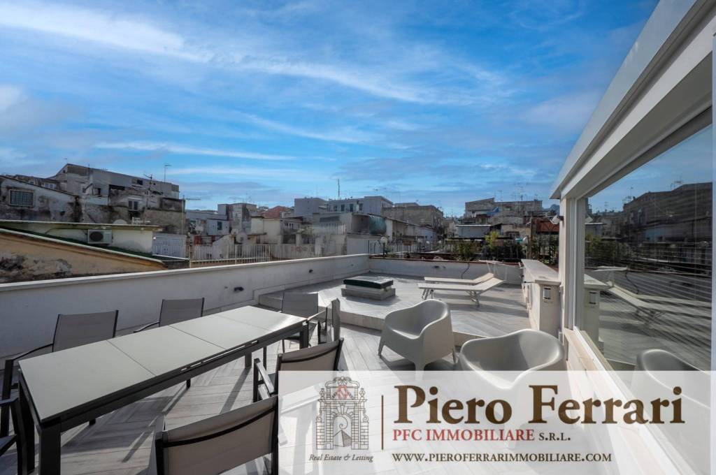 appartamento in vendita a Napoli in zona Stella