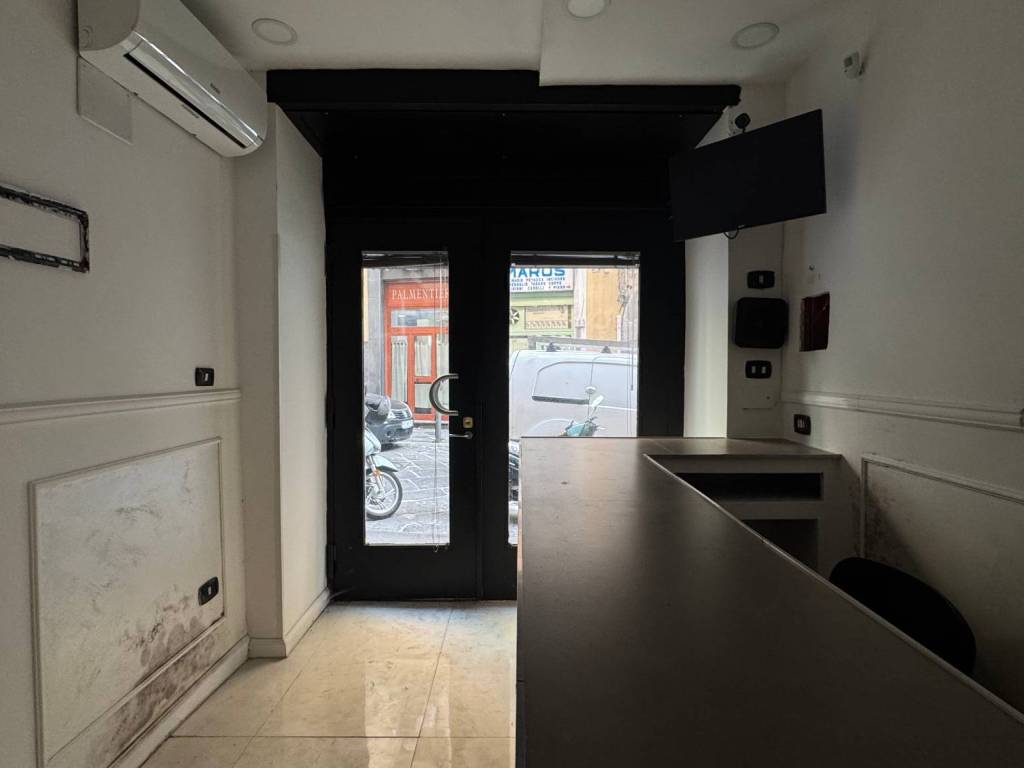 negozio in vendita a Napoli