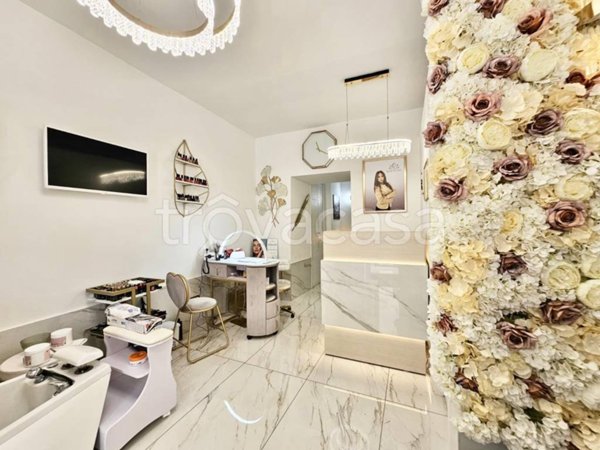 negozio in vendita a Napoli in zona Arenella