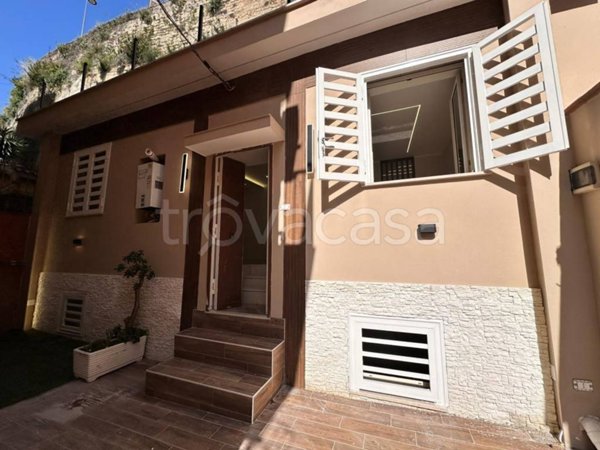 appartamento in vendita a Napoli in zona Posillipo