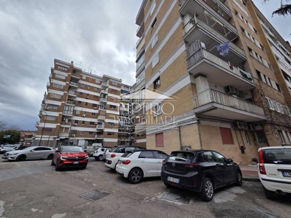appartamento in vendita a Napoli in zona Fuorigrotta