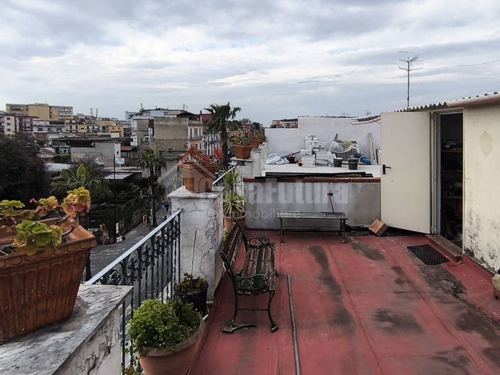 appartamento in vendita a Napoli in zona Secondigliano