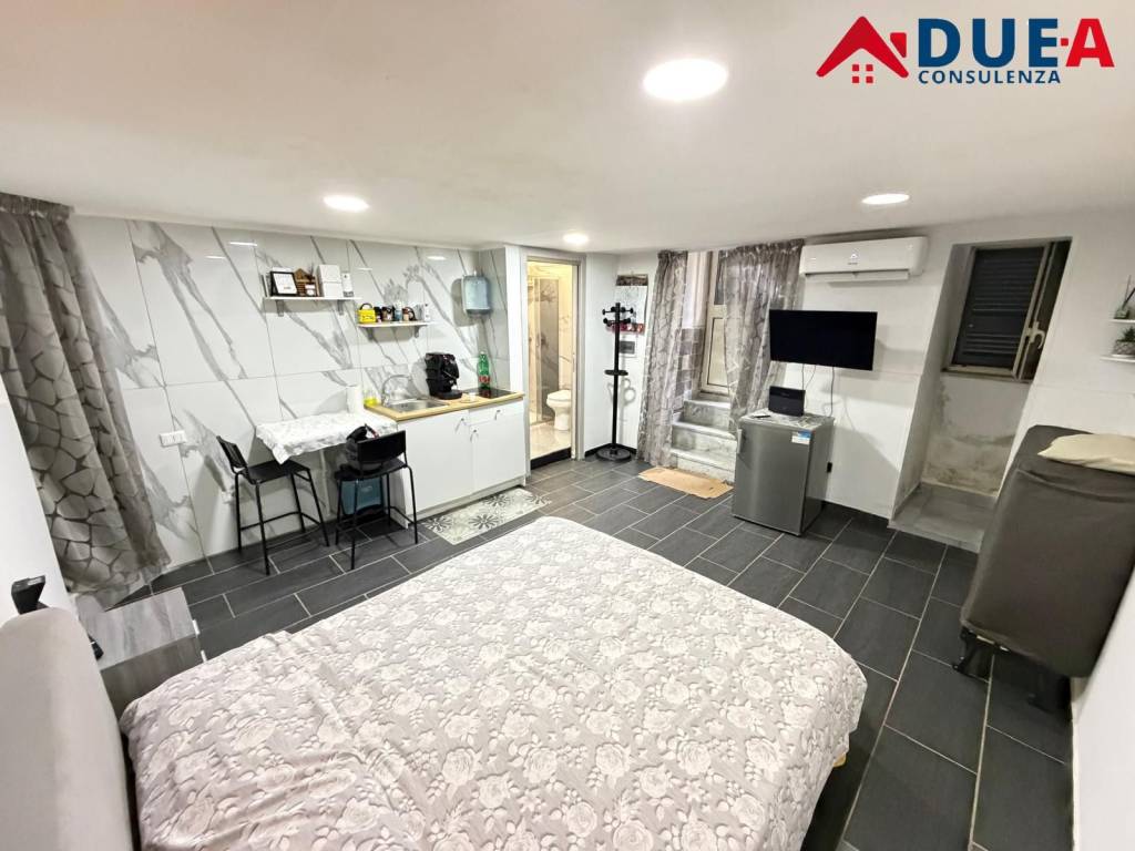 appartamento in vendita a Napoli in zona Stella