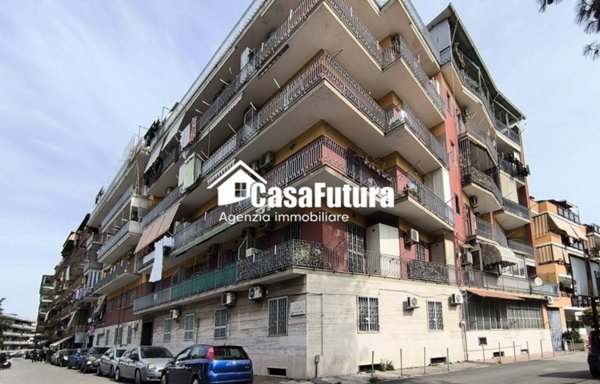 appartamento in vendita a Napoli in zona Secondigliano