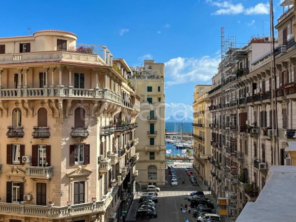 appartamento in vendita a Napoli in zona San Ferdinando