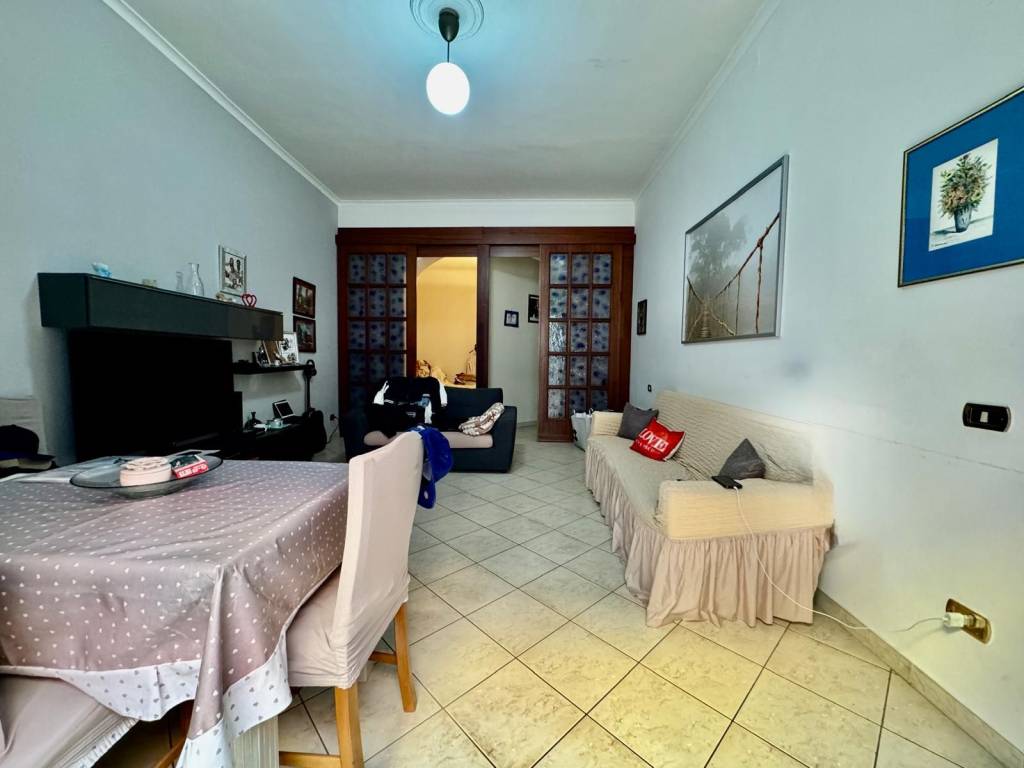 appartamento in vendita a Napoli in zona Stella