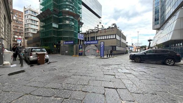 appartamento in vendita a Napoli