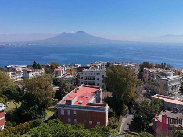 appartamento in vendita a Napoli in zona Posillipo
