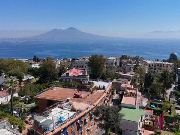 appartamento in vendita a Napoli in zona Posillipo