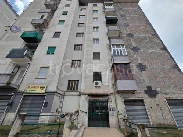 appartamento in vendita a Napoli in zona Barra