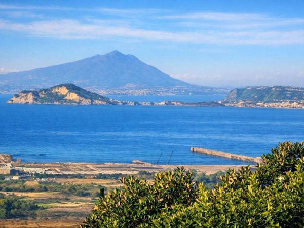 appartamento in vendita a Napoli in zona Posillipo