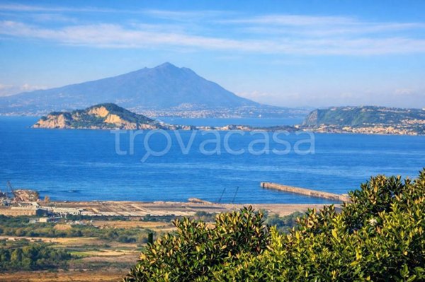 appartamento in vendita a Napoli in zona Posillipo