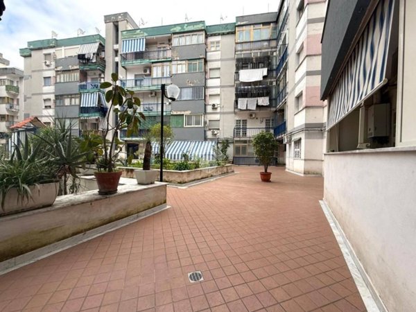 appartamento in vendita a Napoli in zona Secondigliano