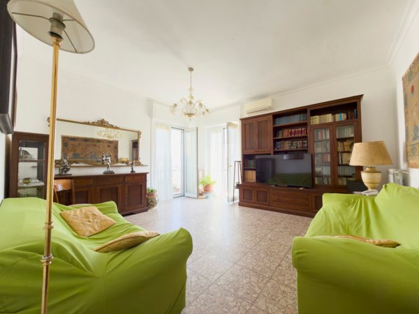 appartamento in vendita a Napoli in zona Posillipo