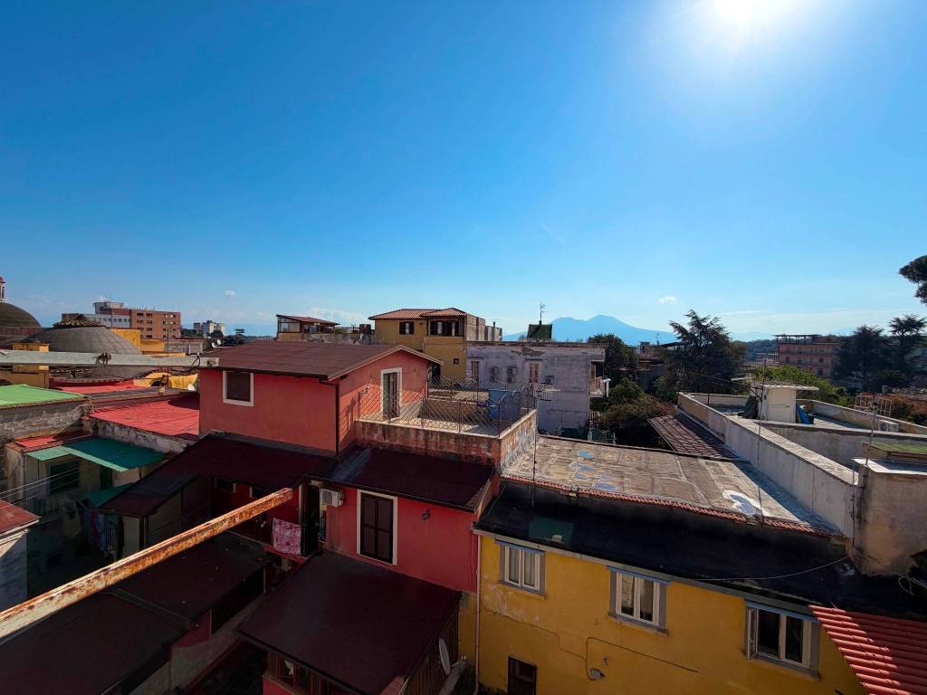 appartamento in vendita a Napoli in zona Miano