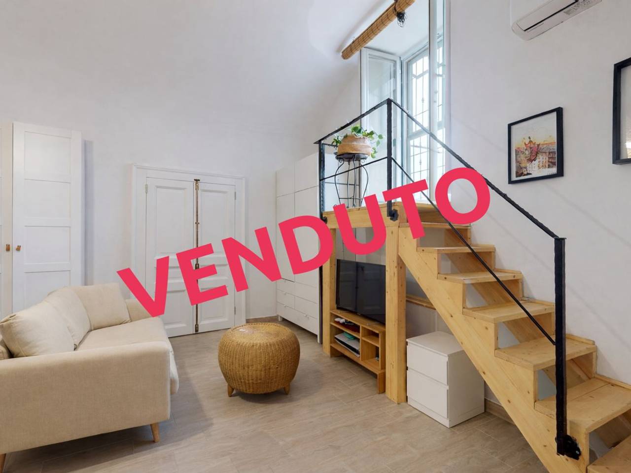 appartamento in vendita a Napoli in zona Stella