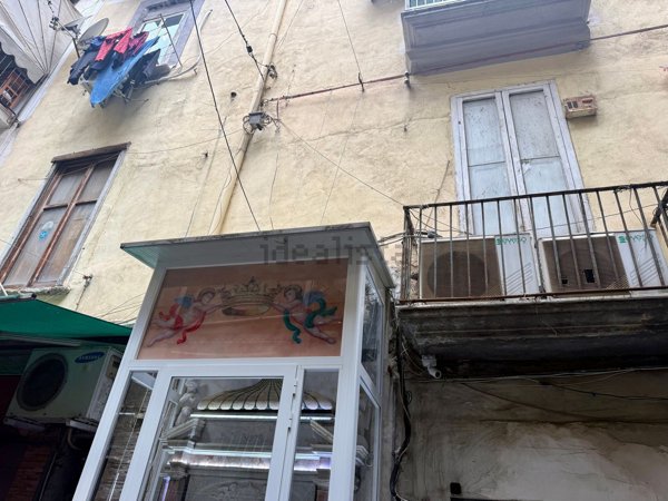 appartamento in vendita a Napoli in zona Pendino / San Giuseppe