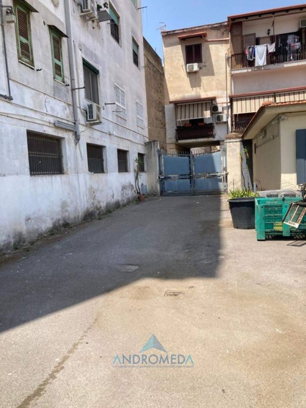 negozio in vendita a Napoli