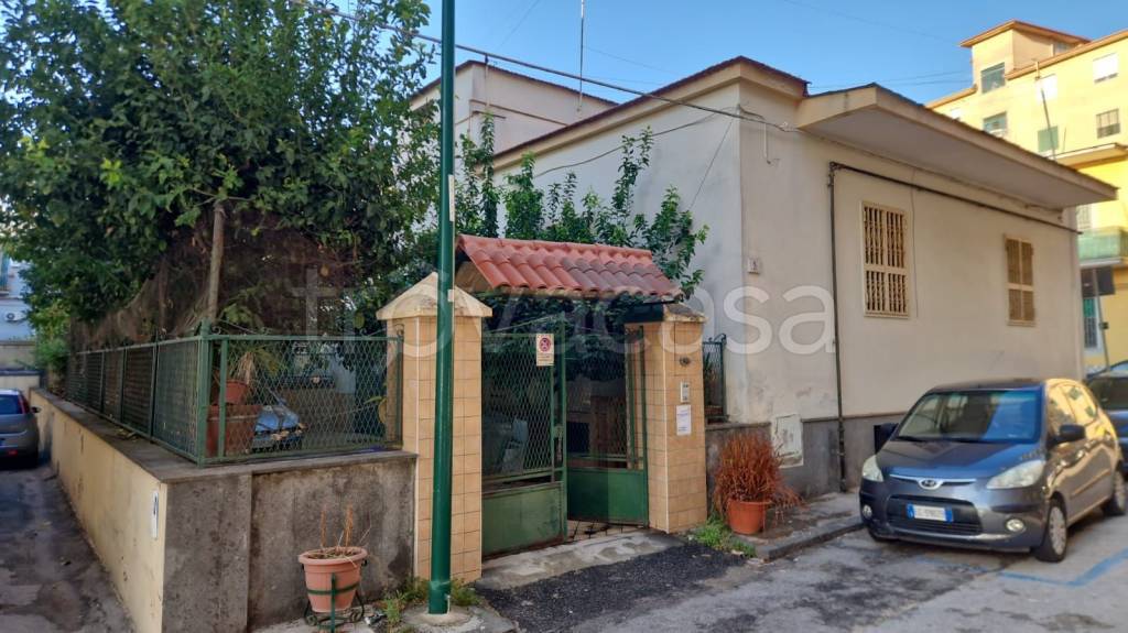 appartamento in vendita a Napoli in zona Soccavo