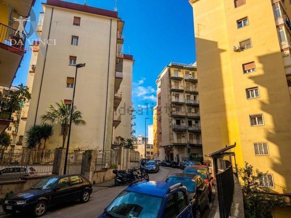 appartamento in vendita a Napoli in zona Arenella