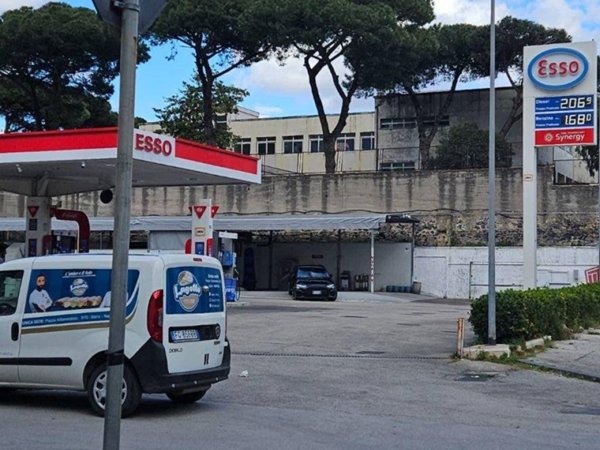appartamento in vendita a Napoli in zona Barra