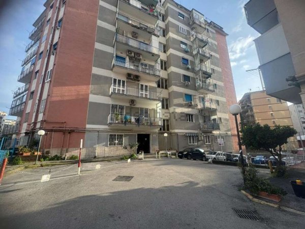 appartamento in vendita a Napoli in zona Arenella