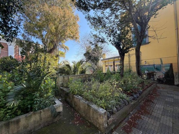 appartamento in vendita a Napoli in zona Posillipo