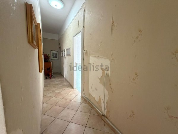 appartamento in vendita a Napoli in zona Stella