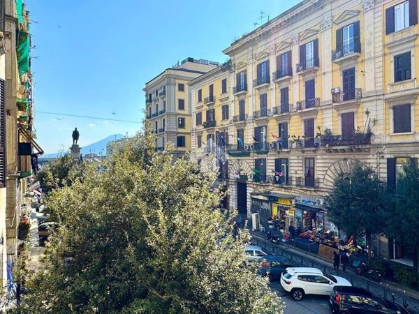 appartamento in vendita a Napoli in zona San Lorenzo
