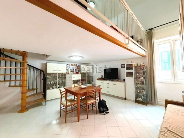 appartamento in vendita a Napoli in zona Stella