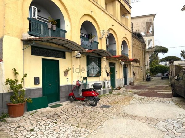 appartamento in vendita a Napoli in zona Posillipo