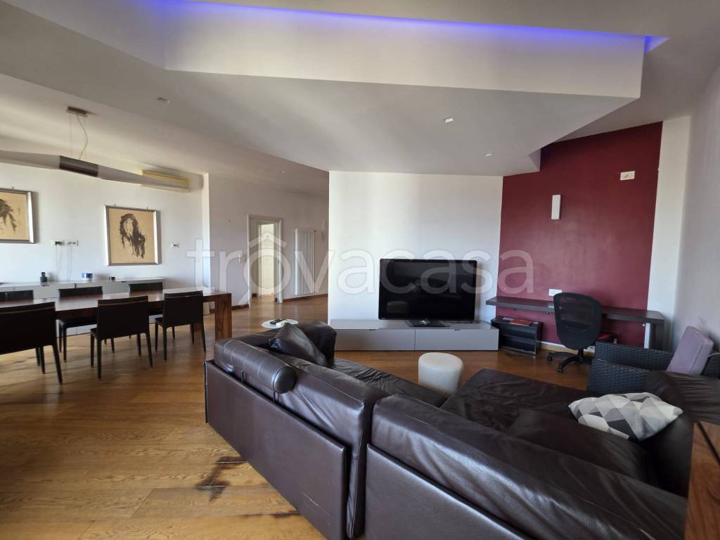 appartamento in vendita a Napoli in zona Arenella