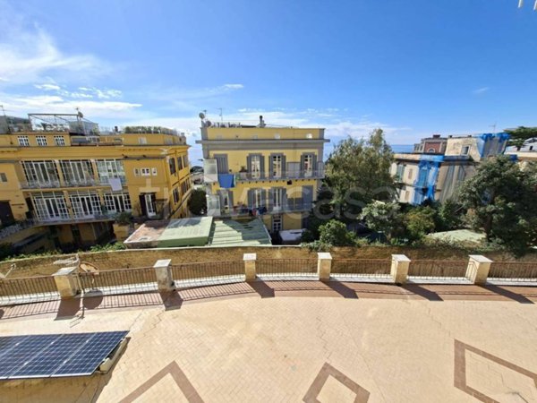 appartamento in vendita a Napoli in zona Posillipo
