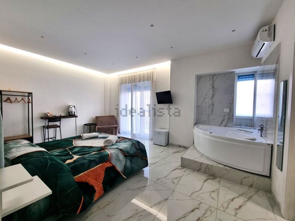 appartamento in vendita a Napoli in zona Vicaria