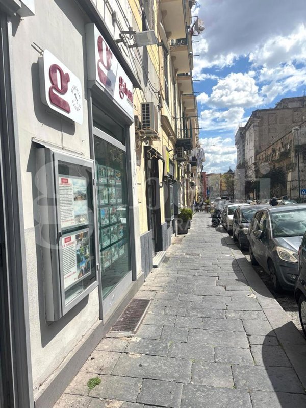 locale commerciale in vendita a Napoli