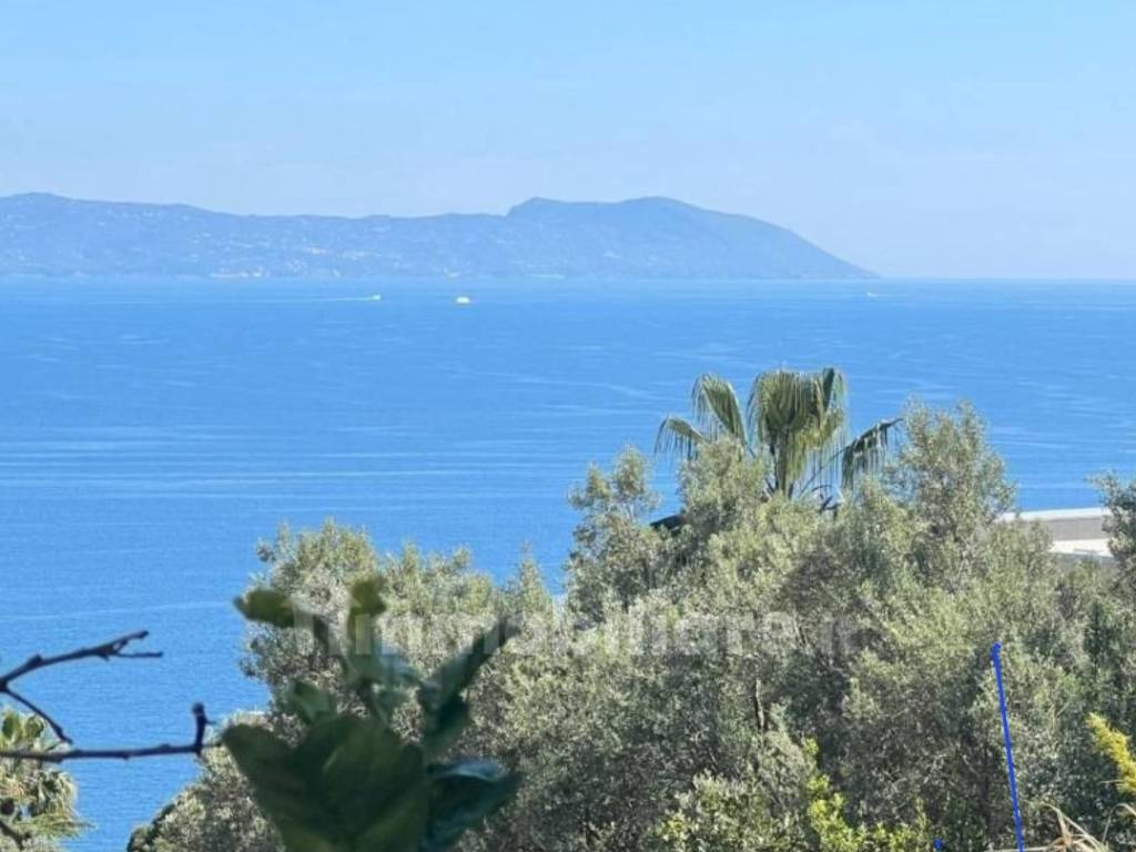 appartamento in vendita a Napoli in zona Posillipo