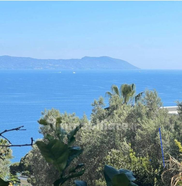 appartamento in vendita a Napoli in zona Posillipo