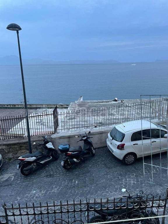 appartamento in vendita a Napoli in zona Posillipo