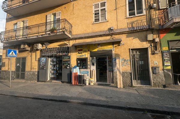 negozio in vendita a Napoli