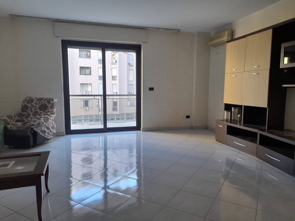 appartamento in vendita a Napoli in zona Mercato