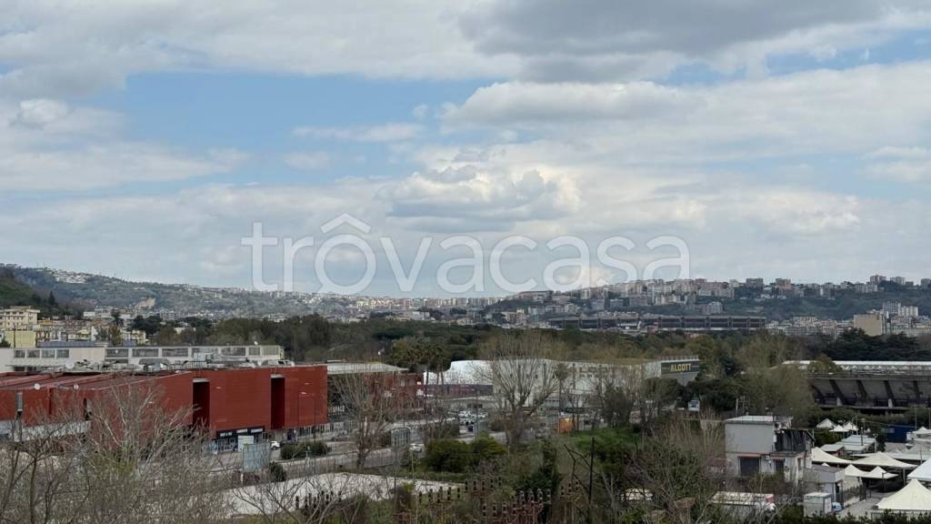 appartamento in vendita a Napoli in zona Bagnoli