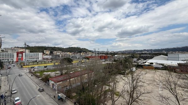 appartamento in vendita a Napoli in zona Bagnoli